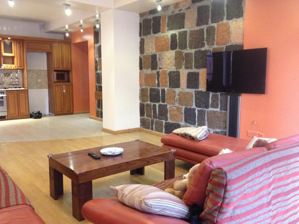 Little Manila Hostel & Tours N Ave Yerevan Luaran gambar